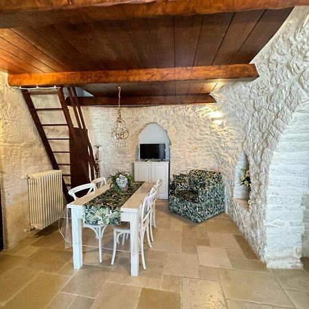 Trulli Aia Piccola Villa อัลเบโรเบลโล ภายนอก รูปภาพ